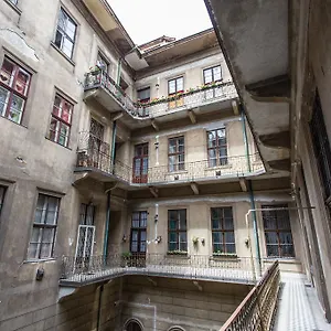 https://budapest-best-apartments.inbudapesthotels.com